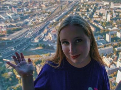 635